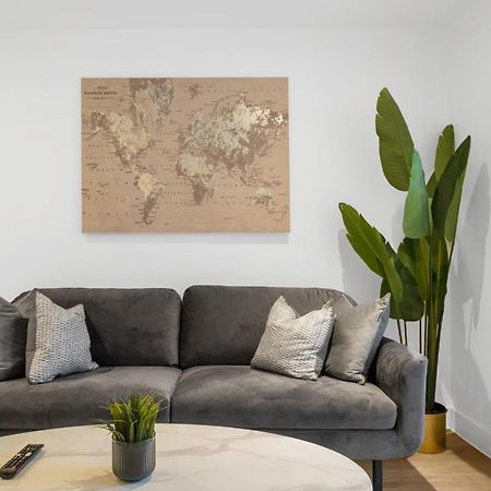 Exoticstay Apartments- 5* Elegant Luxury Centrally Located 2-Bedroom Apt Бірмінгем Екстер'єр фото