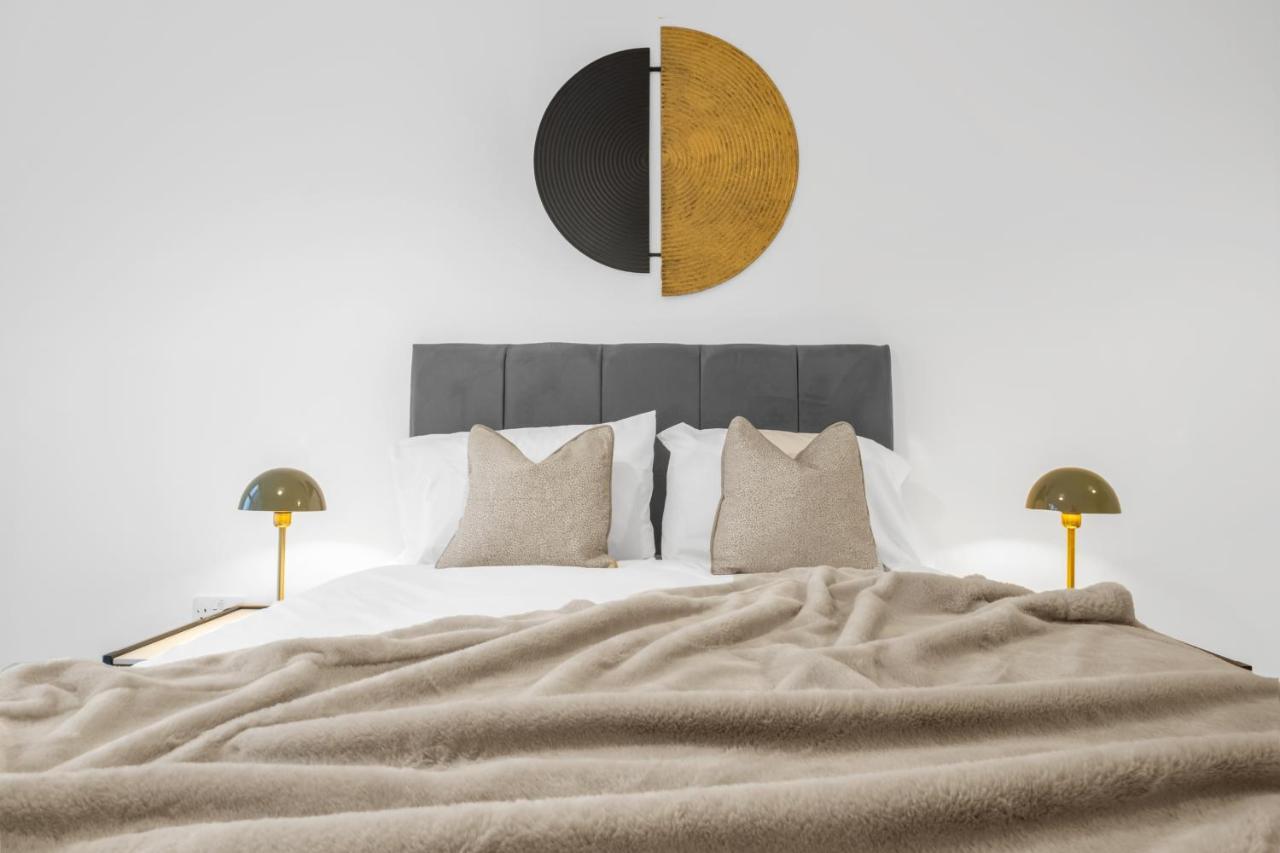 Exoticstay Apartments- 5* Elegant Luxury Centrally Located 2-Bedroom Apt Бірмінгем Екстер'єр фото