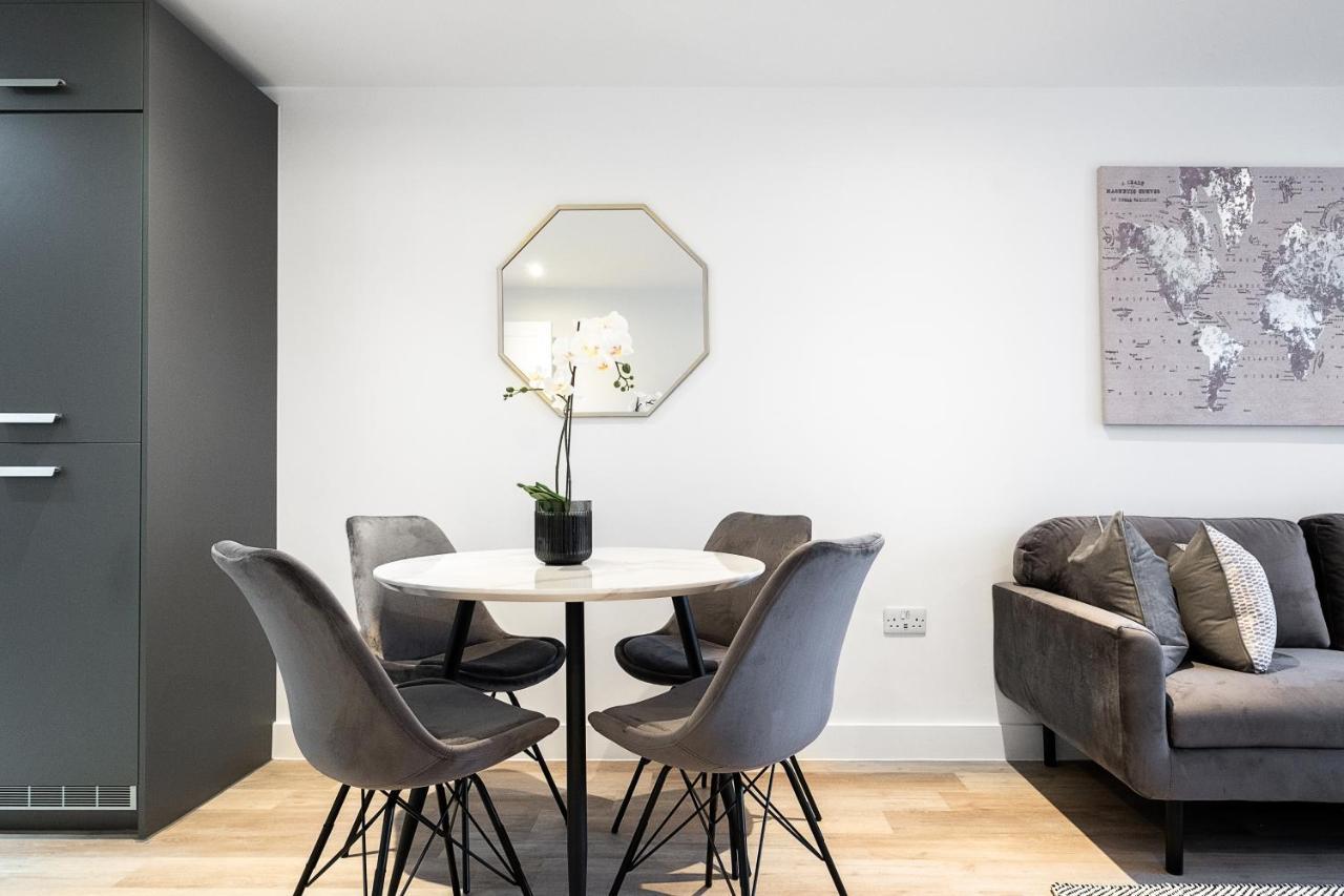 Exoticstay Apartments- 5* Elegant Luxury Centrally Located 2-Bedroom Apt Бірмінгем Екстер'єр фото