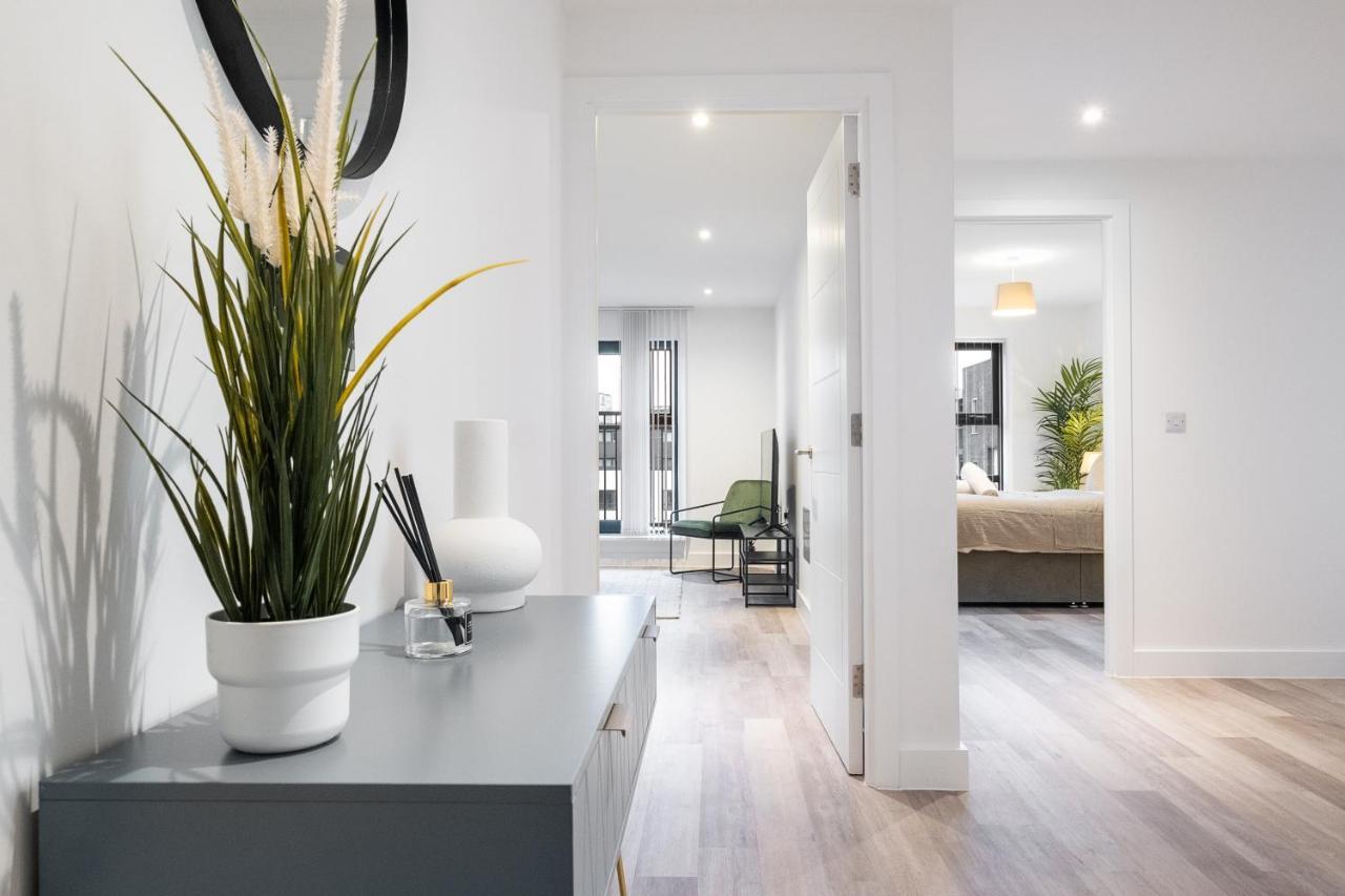 Exoticstay Apartments- 5* Elegant Luxury Centrally Located 2-Bedroom Apt Бірмінгем Екстер'єр фото