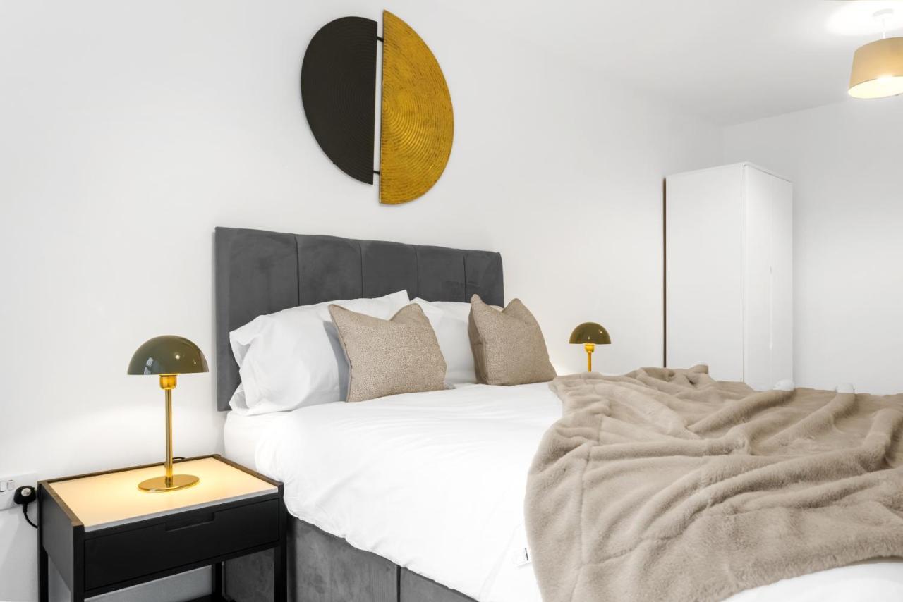 Exoticstay Apartments- 5* Elegant Luxury Centrally Located 2-Bedroom Apt Бірмінгем Екстер'єр фото